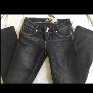 Junior’s Wallflower Jeans